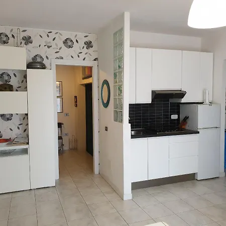 Accogliente Casa Indipendente A 10 Min Dal Mare *